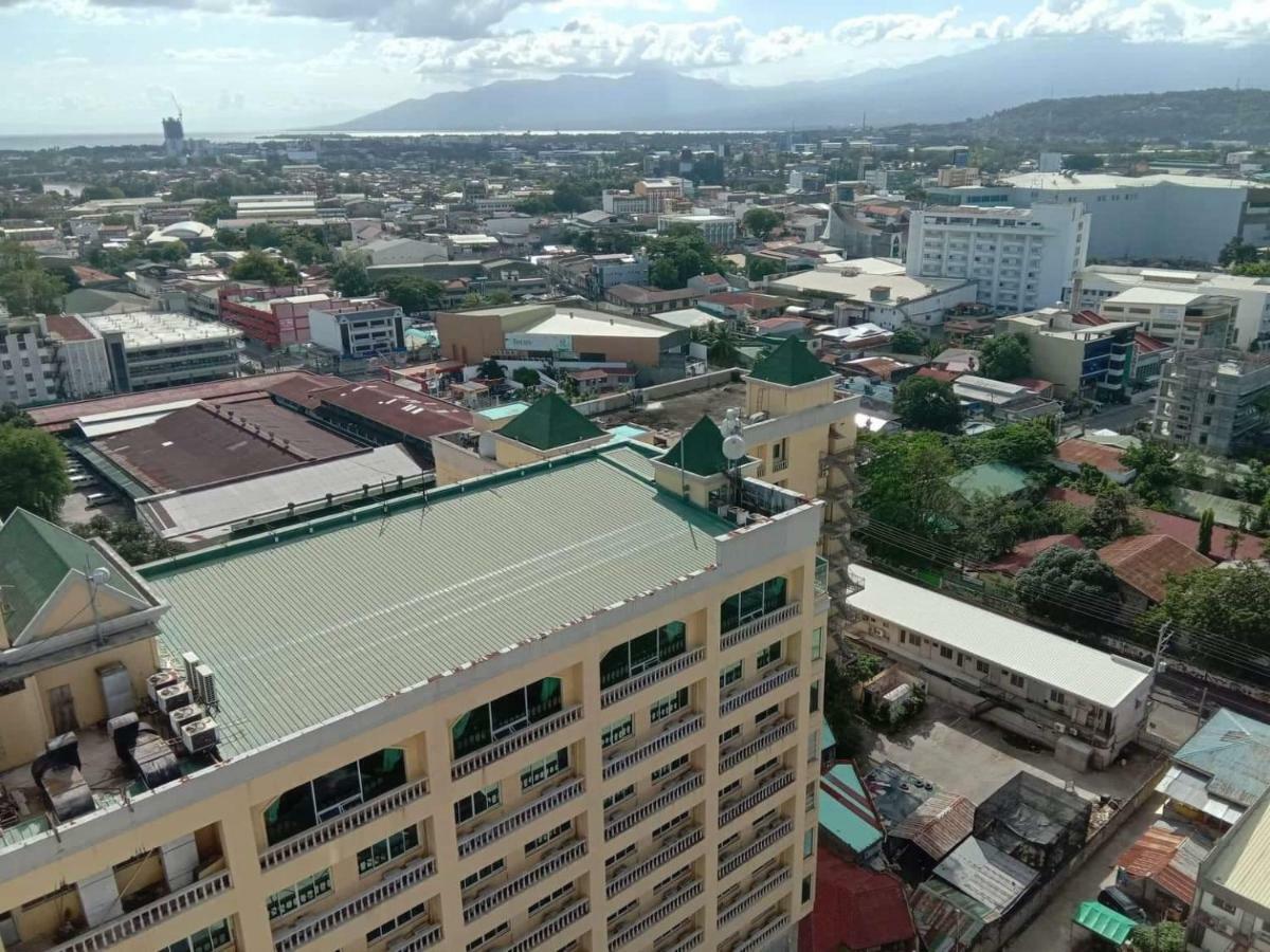 Avida Towers Davao Leilighet Eksteriør bilde